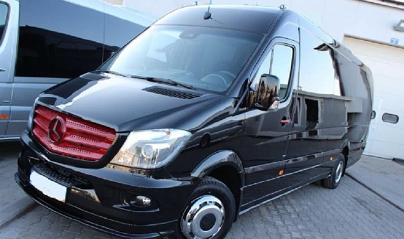 Lower Austria: Bus booking in Fischamend in Fischamend and Austria