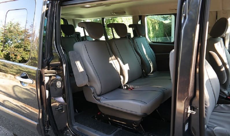 Austria: Coaches rental in Lower Austria in Lower Austria and Korneuburg